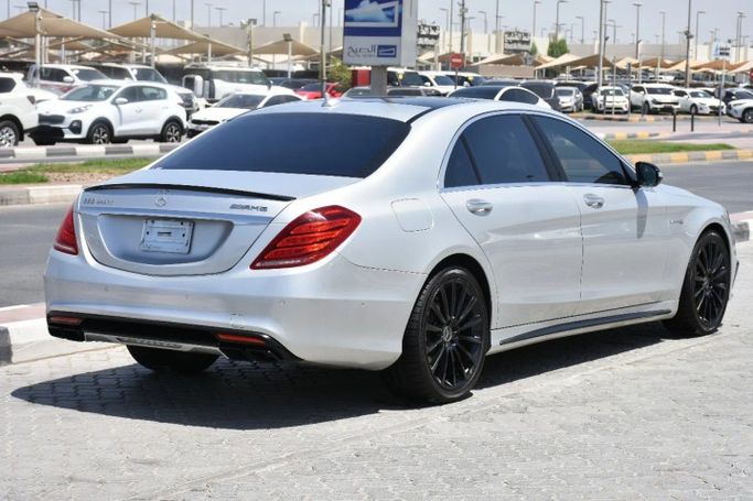 Подержанный Mercedes-Benz S-Class 550 VI (W222, C217), 4.7 л, 2015 в Шардже от Alfaris Used Cars Серебристый цвет. Other | AUTO.AE