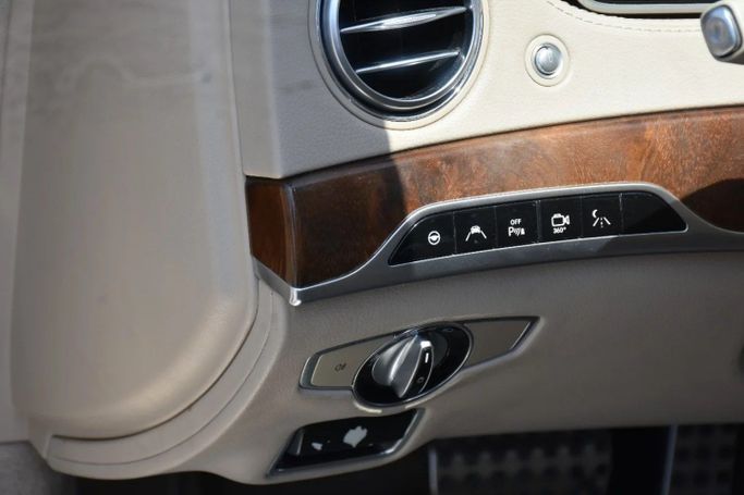 Used Mercedes-Benz S-Class 500 VI (W222, C217), 4.7 l, 2015 in Sharjah by Alfaris Used Cars, Black color. GCC Specs | AUTO.AE