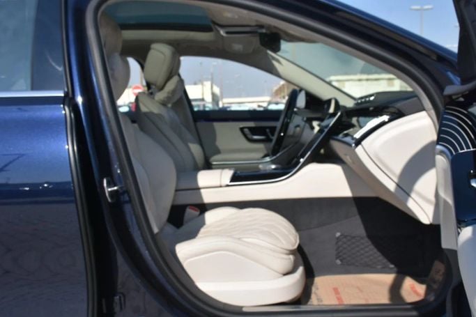 Подержанный Mercedes-Benz S-Class 580 e 4MATIC VII (W223), 3.0 л, 2023 в Шардже от Alfaris Used Cars Черный цвет. Other | AUTO.AE