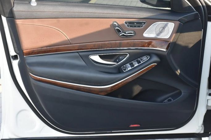 Used Mercedes-Benz S-Class 550 VI (W222, C217), 4.7 l, 2015 in Sharjah by Alfaris Used Cars, White color. Other | AUTO.AE