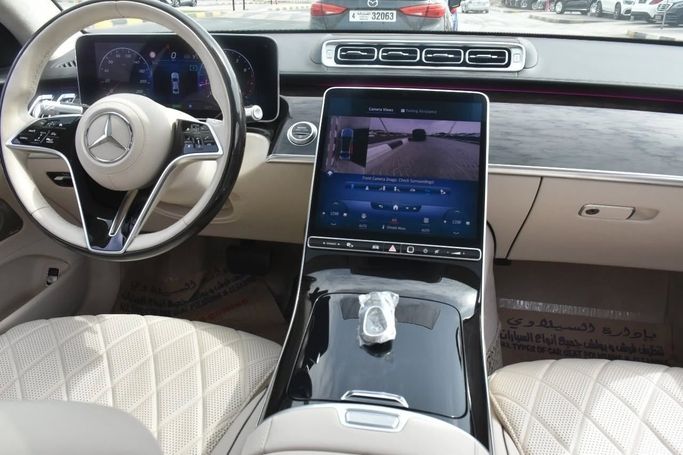 Подержанный Mercedes-Benz S-Class 580 4MATIC VII (W223), 4.0 л, 2021 в Шардже от Alfaris Used Cars Белый цвет. Other | AUTO.AE