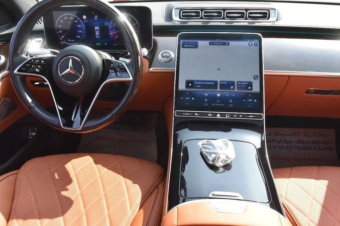 Подержанный Mercedes-Benz S-Class 500 4MATIC VII (W223), 3.0 л, 2021 в Шардже от Alfaris Used Cars Серебристый цвет. Other | AUTO.AE