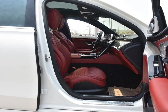 Подержанный Mercedes-Benz S-Class 580 4MATIC VII (W223), 4.0 л, 2022 в Шардже от Alfaris Used Cars Белый цвет. Other | AUTO.AE