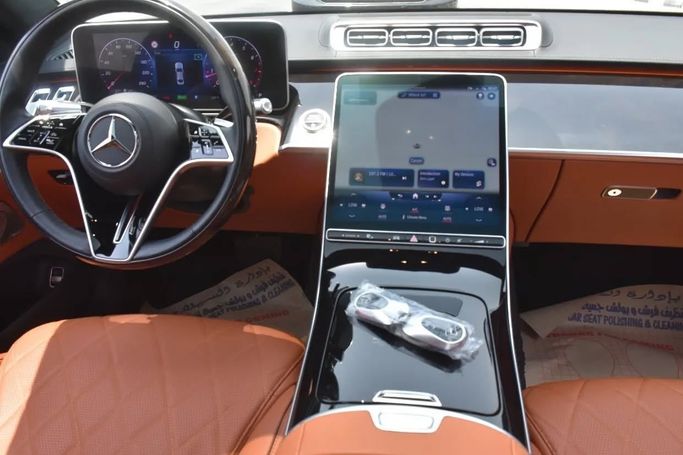 Подержанный Mercedes-Benz S-Class 580 4MATIC VII (W223), 4.0 л, 2021 в Шардже от Alfaris Used Cars Черный цвет. Other | AUTO.AE