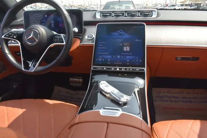 Подержанный Mercedes-Benz S-Class 580 4MATIC VII (W223), 4.0 л, 2022 в Шардже от Alfaris Used Cars Черный цвет. Other | AUTO.AE