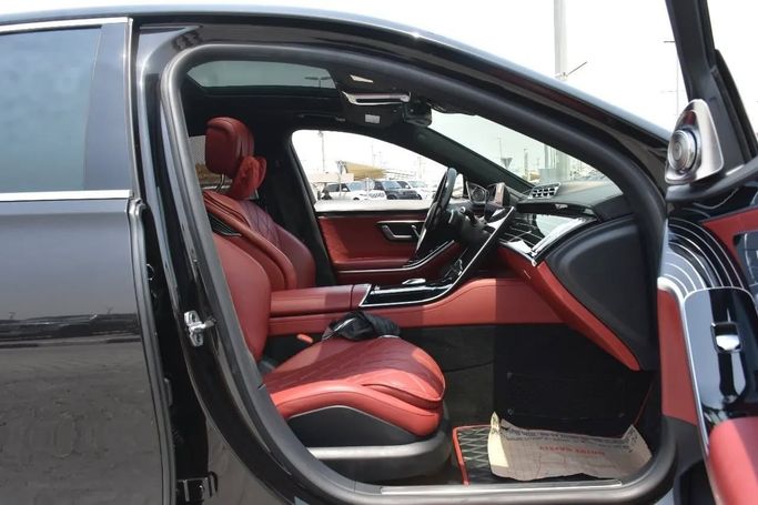 Подержанный Mercedes-Benz S-Class 580 4MATIC VII (W223), 4.0 л, 2021 в Шардже от Alfaris Used Cars Черный цвет. Other | AUTO.AE