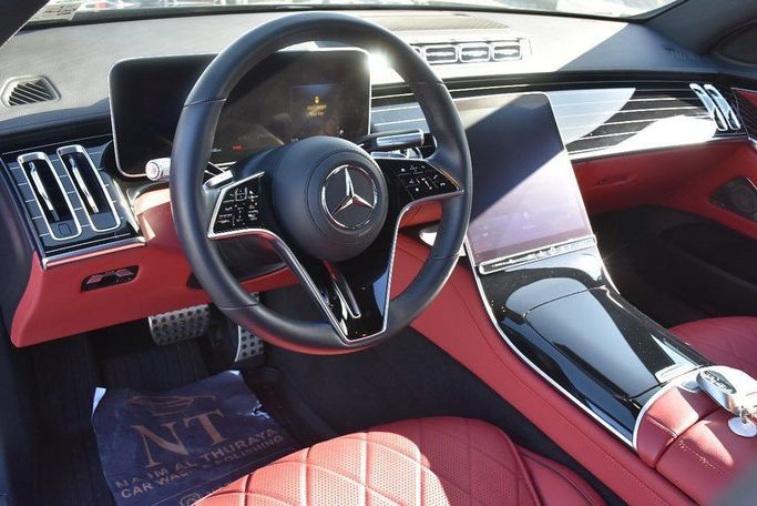 Подержанный Mercedes-Benz S-Class 580 4MATIC VII (W223), 4.0 л, 2023 в Шардже от Alfaris Used Cars Черный цвет. Other | AUTO.AE