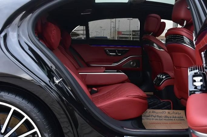 Подержанный Mercedes-Benz S-Class 580 4MATIC VII (W223), 4.0 л, 2021 в Шардже от Alfaris Used Cars Черный цвет. Other | AUTO.AE