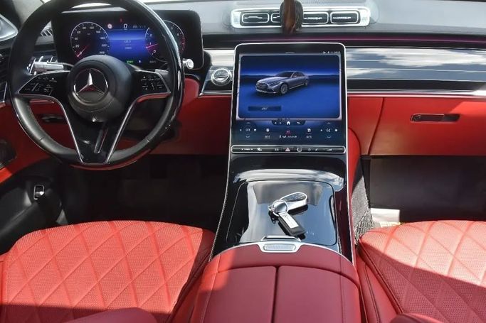 Used Mercedes-Benz S-Class 580 4MATIC VII (W223), 4.0 l, 2021 in Sharjah by Alfaris Used Cars, Grey color. Other | AUTO.AE