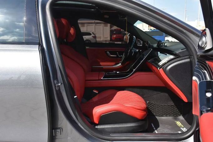 Used Mercedes-Benz S-Class 580 4MATIC VII (W223), 4.0 l, 2021 in Sharjah by Alfaris Used Cars, Grey color. Other | AUTO.AE