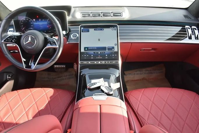 Подержанный Mercedes-Benz S-Class 580 4MATIC VII (W223), 4.0 л, 2021 в Шардже от Alfaris Used Cars Белый цвет. Other | AUTO.AE