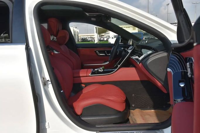 Подержанный Mercedes-Benz S-Class 580 4MATIC VII (W223), 4.0 л, 2021 в Шардже от Alfaris Used Cars Белый цвет. Other | AUTO.AE