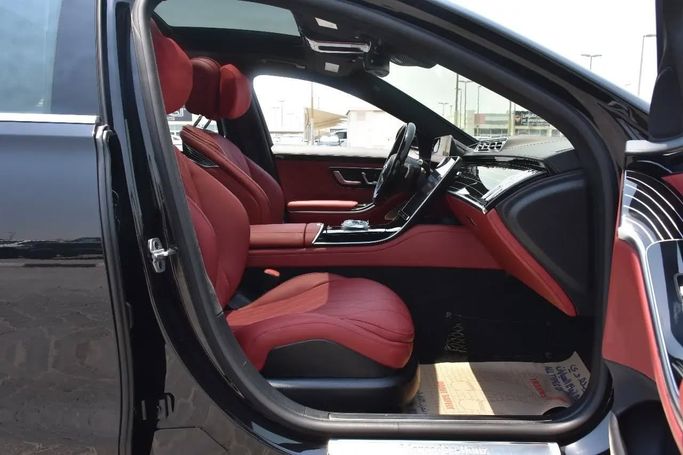 Used Mercedes-Benz S-Class 580 4MATIC VII (W223), 4.0 l, 2021 in Sharjah by Alfaris Used Cars, Black color. Other | AUTO.AE