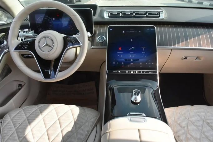 Used Mercedes-Benz S-Class 580 4MATIC VII (W223), 4.0 l, 2022 in Sharjah by Alfaris Used Cars, White color. Other | AUTO.AE