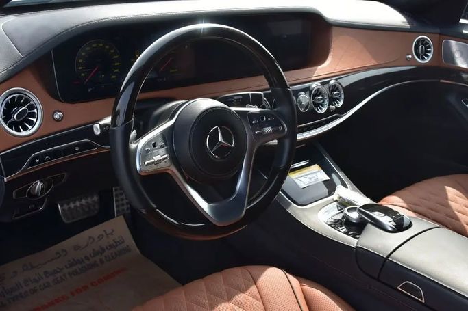 Used Mercedes-Benz S-Class 560 VI (W222, C217) Facelift, 4.0 l, 2019 in Sharjah by Alfaris Used Cars, Grey color. Other | AUTO.AE