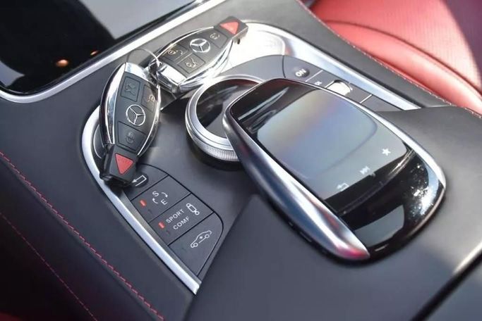 Used Mercedes-Benz S-Class 550 VI (W222, C217), 4.7 l, 2017 in Sharjah by Alfaris Used Cars, Silver color. Other | AUTO.AE