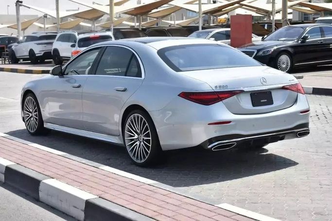 Used Mercedes-Benz S-Class 580 4MATIC VII (W223), 4.0 l, 2022 in Sharjah by Alfaris Used Cars, Silver color. Other | AUTO.AE