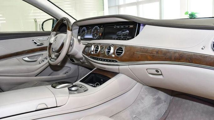 Подержанный Mercedes-Benz S-Class 550 VI (W222, C217), 4.7 л, 2015 в Шардже от Alsalama Motors Серый цвет. Other | AUTO.AE
