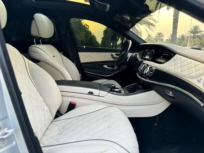 Used Mercedes-Benz S-Class 550 VI (W222, C217), 4.7 l, 2014 in Sharjah by Abd and Sadiq Tayyar Used Cars, Silver color. Japanese Specs | AUTO.AE