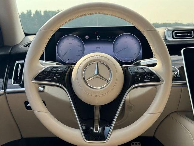 Подержанный Mercedes-Benz S-Class 500 4MATIC VII (W223), 3.0 л, 2022 в Шардже от Berlin Used Cars Черный цвет. Американская | AUTO.AE