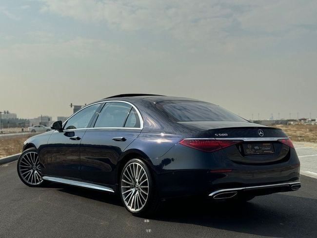 Подержанный Mercedes-Benz S-Class 500 4MATIC VII (W223), 3.0 л, 2022 в Шардже от Berlin Used Cars Черный цвет. Американская | AUTO.AE