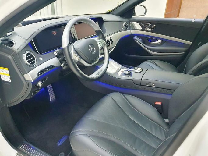 Подержанный Mercedes-Benz S-Class 550 VI (W222, C217), 4.7 л, 2015 в Шардже от Al Rukn Al Masie Used Cars Белый цвет. Японская | AUTO.AE