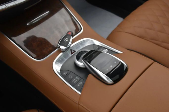 Подержанный Mercedes-Benz S-Class 550 VI (W222, C217), 4.7 л, 2015 в Шардже от Alfaris Used Cars Серый цвет. Other | AUTO.AE