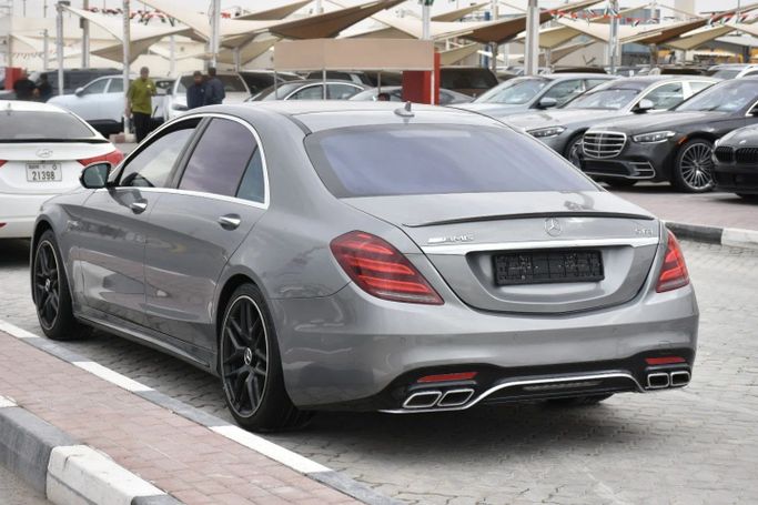 Подержанный Mercedes-Benz S-Class 550 VI (W222, C217), 4.7 л, 2015 в Шардже от Alfaris Used Cars Серый цвет. Other | AUTO.AE