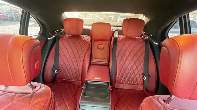 Подержанный Mercedes-Benz S-Class 580 4MATIC VII (W223), 4.0 л, 2022 в Шардже от Halla Cars Черный цвет. Американская | AUTO.AE