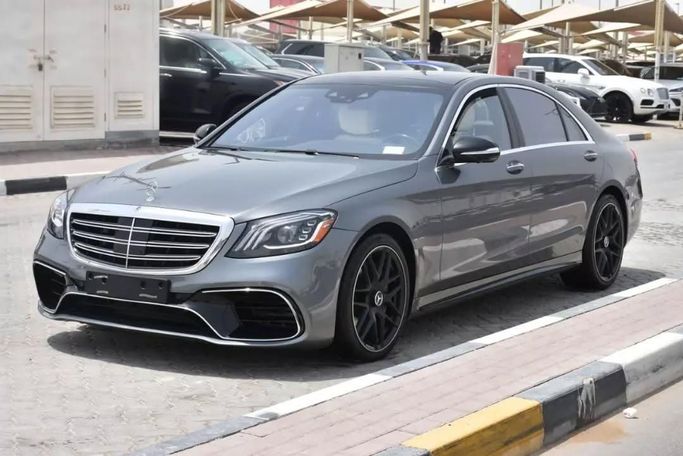 Подержанный Mercedes-Benz S-Class 560 VI (W222, C217) Рестайлинг, 4.0 л, 2019 в Шардже от Alfaris Used Cars Серый цвет. Other | AUTO.AE