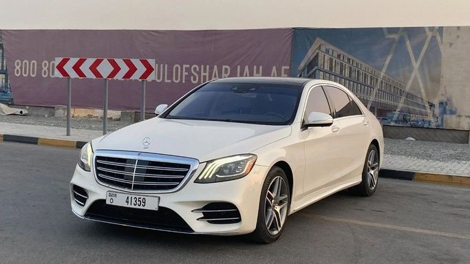 Used Mercedes-Benz S-Class 560 4MATIC VI (W222, C217) Facelift, 4.0 l, 2019 in Sharjah by Halla Cars, White color. GCC Specs | AUTO.AE