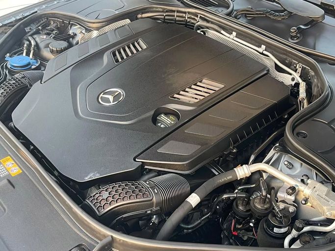 Подержанный Mercedes-Benz S-Class 560 VI (W222, C217) Рестайлинг, 4.0 л, 2019 в Шардже от Al Nukhba Al Malakyah Used Cars Серый цвет. Американская | AUTO.AE