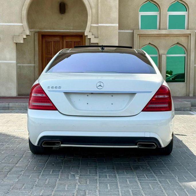 Подержанный Mercedes-Benz S-Class 550 V (W221) Рестайлинг, 5.5 л, 2012 в Шардже от Sarmad Cars Белый цвет. Other | AUTO.AE