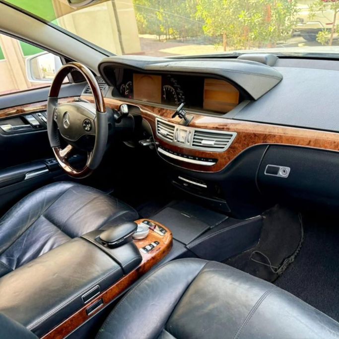 Подержанный Mercedes-Benz S-Class 500 V (W221) Рестайлинг, 5.5 л, 2009 в Шардже от Sarmad Cars Белый цвет. Other | AUTO.AE