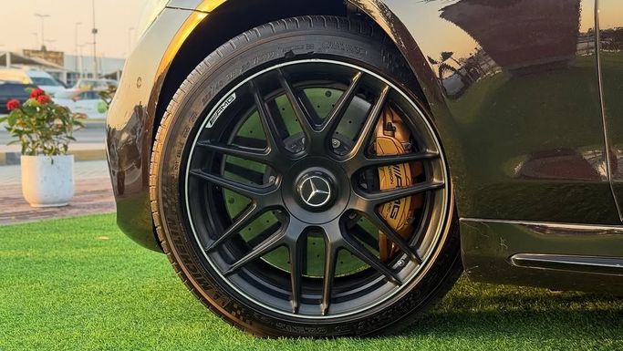Used Mercedes-Benz S-Class 560 VI (W222, C217) Facelift, 4.0 l, 2018 in Sharjah by Badar Used Cars, Black color. European Specs | AUTO.AE