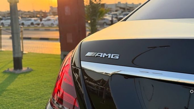 Used Mercedes-Benz S-Class 560 VI (W222, C217) Facelift, 4.0 l, 2018 in Sharjah by Badar Used Cars, Black color. European Specs | AUTO.AE