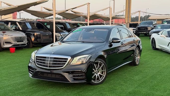 Used Mercedes-Benz S-Class 560 VI (W222, C217) Facelift, 4.0 l, 2018 in Sharjah by Badar Used Cars, Black color.  | AUTO.AE