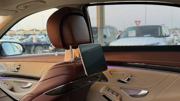 Used Mercedes-Benz S-Class 560 VI (W222, C217) Facelift, 4.0 l, 2018 in Sharjah by Badar Used Cars, Black color.  | AUTO.AE