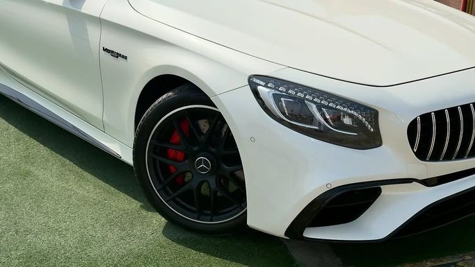 Подержанный Mercedes-Benz S-Class 500 VI (W222, C217), 4.7 л, 2016 в Шардже от Badar Used Cars Белый цвет.  | AUTO.AE