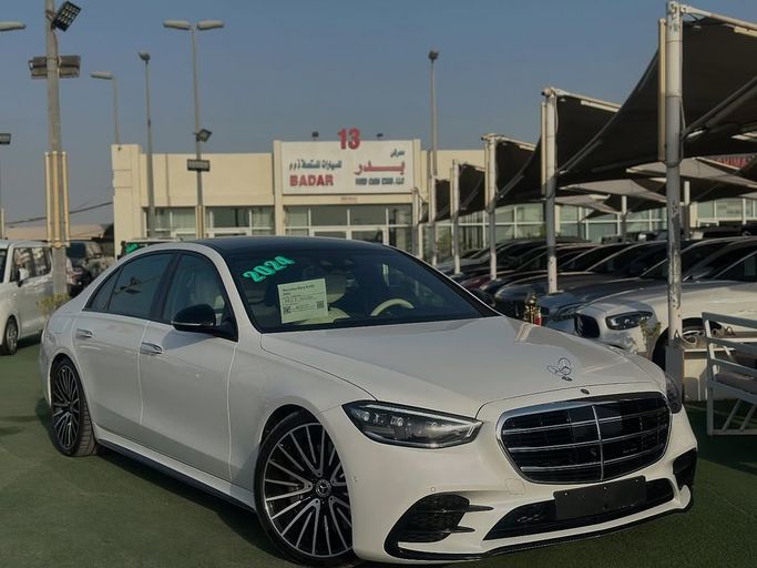 Used Mercedes-Benz S-Class 450 d 4MATIC VII (W223), 3.0 l, 2024 in Sharjah by Badar Used Cars, White color.  | AUTO.AE