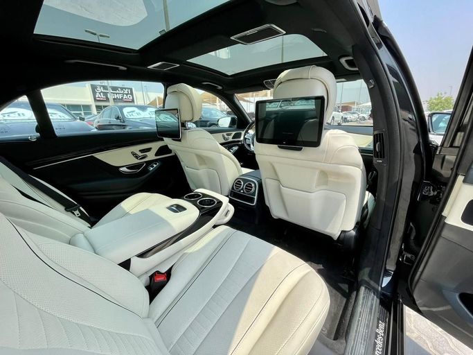 Used Mercedes-Benz S-Class 450 4MATIC VII (W223), 3.0 l, 2020 in Sharjah by DCB Cars, Black color. GCC Specs | AUTO.AE