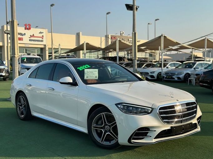 Подержанный Mercedes-Benz S-Class 400 d 4MATIC VII (W223), 2.9 л, 2022 в Шардже от Badar Used Cars Белый цвет.  | AUTO.AE