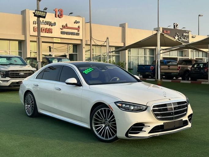 Подержанный Mercedes-Benz S-Class 580 4MATIC VII (W223), 4.0 л, 2021 в Шардже от Badar Used Cars Белый цвет.  | AUTO.AE