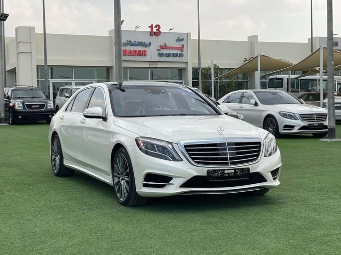 Подержанный Mercedes-Benz S-Class 500 VI (W222, C217), 4.7 л, 2015 в Шардже от Badar Used Cars Белый цвет.  | AUTO.AE