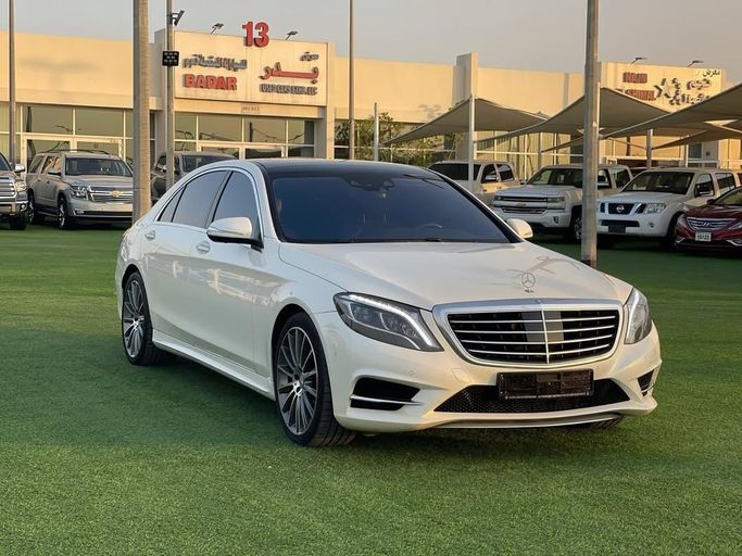 Used Mercedes-Benz S-Class 500 VI (W222, C217), 4.7 l, 2014 in Sharjah by Badar Used Cars, White color.  | AUTO.AE