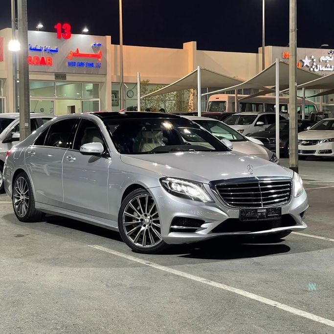 Used Mercedes-Benz S-Class 550 VI (W222, C217), 4.7 l, 2014 in Sharjah by Badar Used Cars, Silver color.  | AUTO.AE
