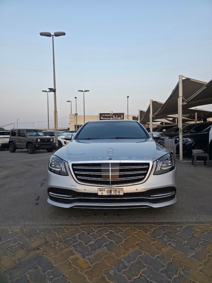 Used Mercedes-Benz S-Class 560 VI (W222, C217) Facelift, 4.0 l, 2018 in Sharjah by Almalakyah Cars, Silver color. Japanese Specs | AUTO.AE | Listing #268297