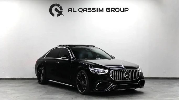 مستعملة Mercedes-Benz S-Class 500 4MATIC سابعاً (W223), 3.0 l, 2023 في في الشارقة من Al Qassem Cars Trading، اللون أسود. المواصفات الأمريكية | AUTO.AE | إعلان #273767