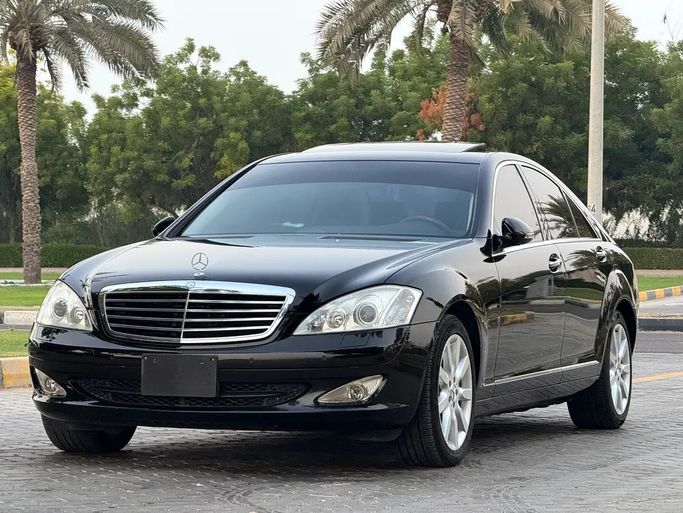 مستعملة ⁦Mercedes-Benz S-Class 350 V (W221)، 3.5 l، 2007⁩ في في الإمارات, الشارقة من ASAL ALHAIBAH USED CARS، اللون أسود. المواصفات اليابانية | AUTO.AE | إعلان #287260