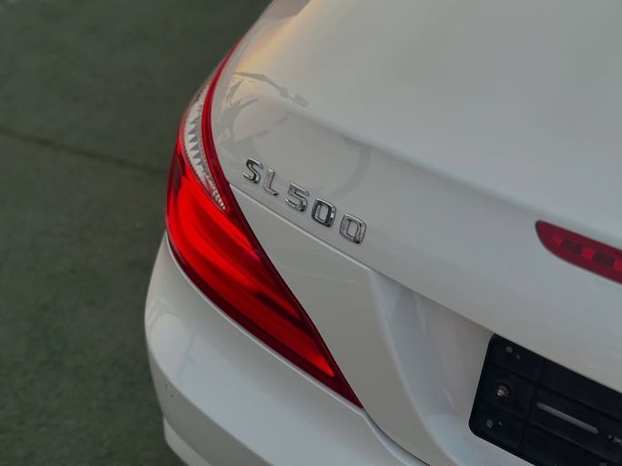 Used Mercedes-Benz SL-Class 350 VI (R231), 3.5 l, 2013 in Sharjah by Badar Used Cars, White color.  | AUTO.AE